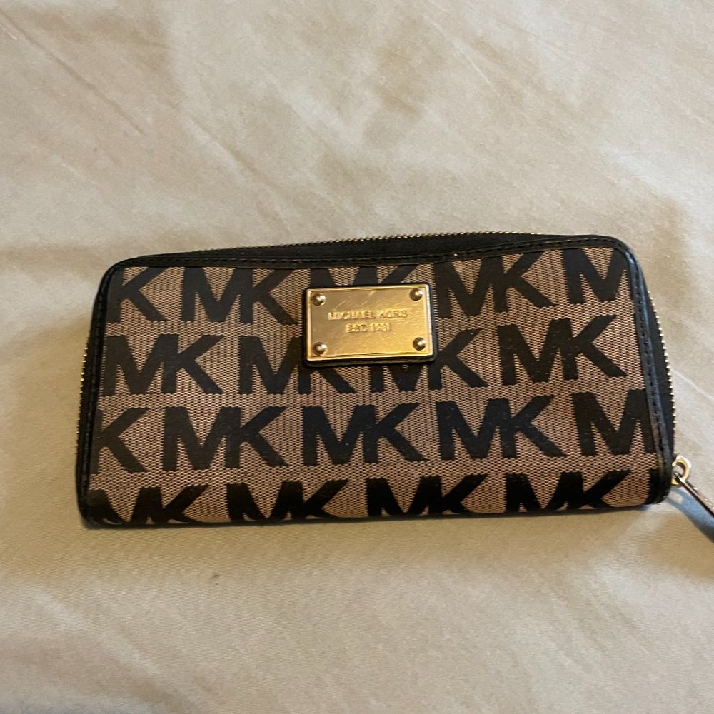 MICHAEL Michael Kors Signature Jet Set Wallet